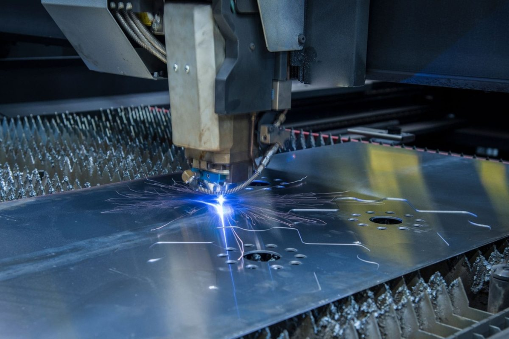 Ứng Dụng Của Máy Cắt Laser Fiber Trong Sản Xuất